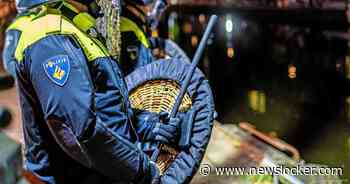 ME grijpt in op Albert Cuypstraat in Amsterdam, agenten bekogeld