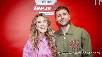 Suzan en Freek verrassen op Koningsdag kerkasielgezin in Kampen