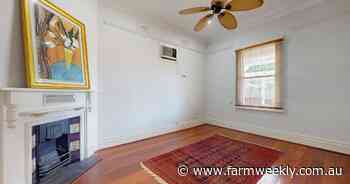 Solid investment with development potential or use as a city base from farm