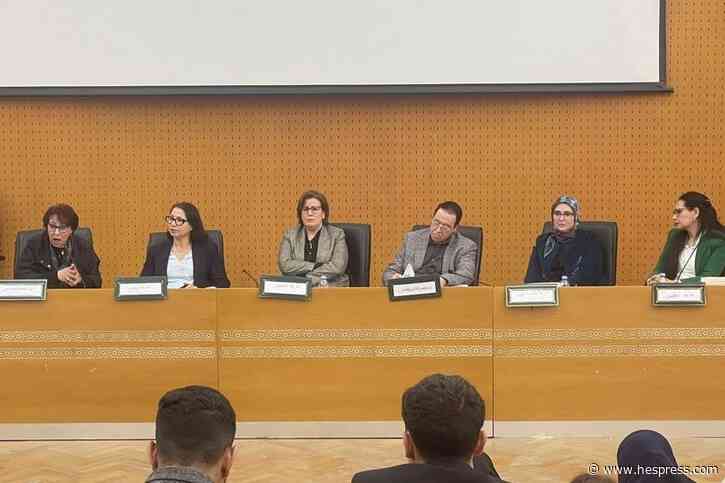 جلسة حوارية "ناعمة" تتصفح كتاب "الحرية النسا&