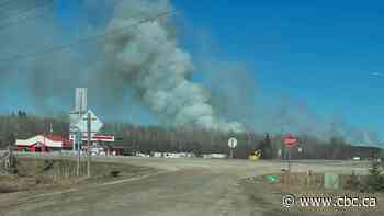 More than 300 residents evacuated as grass fire burns in Traverse Bay