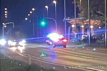 Bromfietser vlucht weg van controle, agent lost waarschuwingsschoten