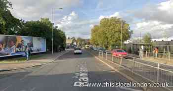 RECAP after 'police incident' blocks road in Dagenham