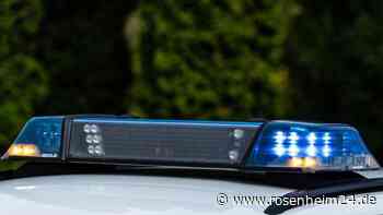 Brand schnell gelöscht - Hochspannungsmast in Höslwang steht in Flammen