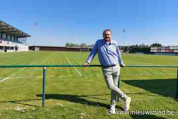 Onveilige lichtmasten op voetbalterreinen moeten “met spoed” weg: “Bij hevige wind zouden we stadion moeten afsluiten”