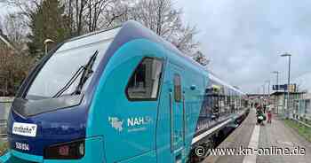 Radfahrer kollidiert mit Zug: Bahnstrecke Kiel-Eckernförde war gesperrt