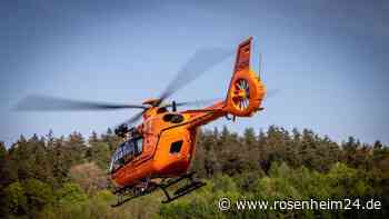 Schwerer Motorradunfall bei Palling – Frau in Klinik geflogen