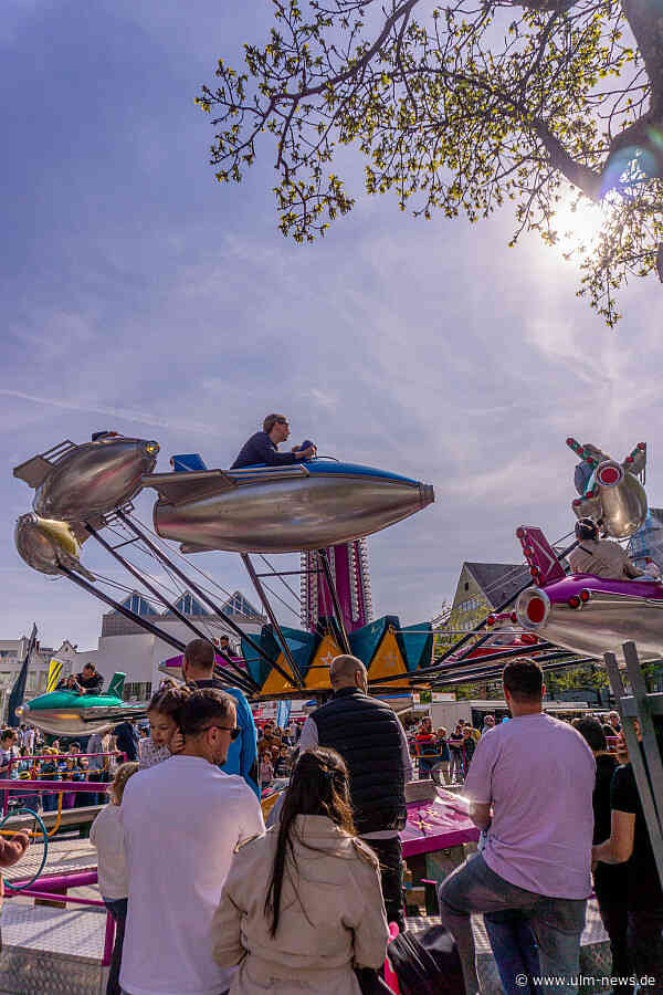 Buntes Programm, strahlendes Wetter und volle Straßen - ulmer familiensonntag begeistert Besucher:innen aus gesamter Region