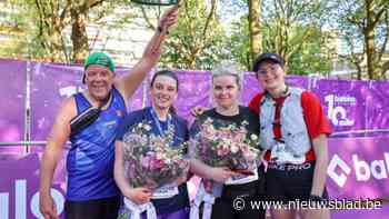 Zij kwamen als laatsten over de finish tijdens de 10 Miles: “Zowat half Antwerpen stond ons aan te moedigen”