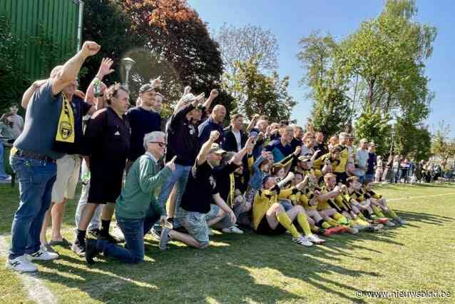 Voetbalploeg FC Elektran ruilt voetbalschoenen in voor fietsschoenen: “Of we nu wonnen of verloren, het was altijd feest”