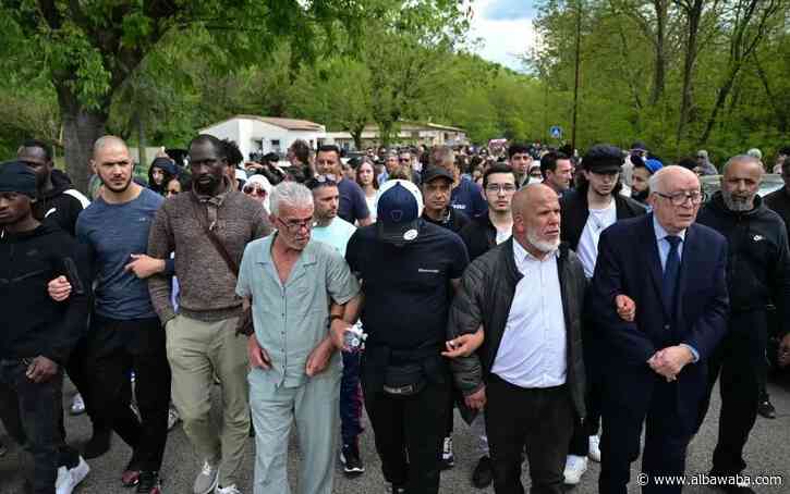 بـ50 طعنة رجل يقتل مصليا في فرنسا.. ومظاهرات ح