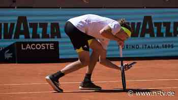 Kroos sieht kuriose Mecker-Szene: Zverev wütet, zückt das Handy - und wird verwarnt