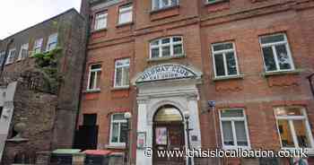 Gallagher brothers reunite at London working men's club ahead of Oasis tour