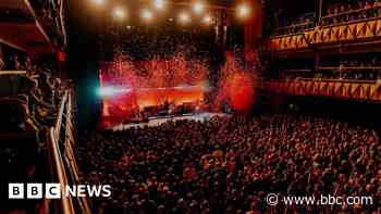 Bristol in Pictures: The Manics rock the Beacon