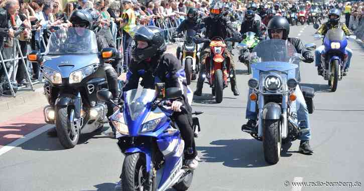 Rund 35.000 Menschen besuchten Motorradsternfahrt