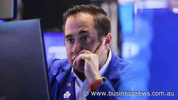 Wall St posts weekly gains, focus on tariffs, earnings