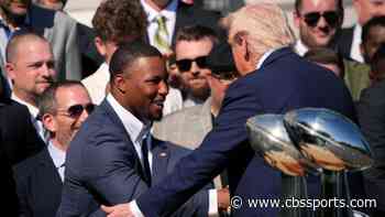 Eagles' Saquon Barkley defends golfing with President Trump, who claims he told Giants not to let RB leave