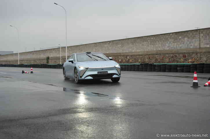 Chery bringt Exlantix E-SUV und -Limousine nach Europa