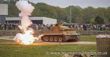 Thousands flock to see world's only running Tiger 1 tank