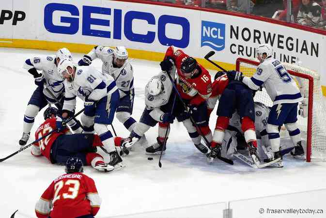 NHL playoffs: Panthers score twice in 11 seconds to beat Lightning, take 3-1 series lead