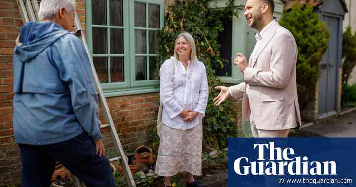 ‘It’s an existential moment’: Greens take on Reform in fight for fed-up voters