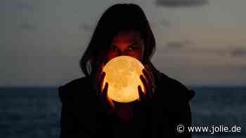 Blumen-Vollmond: Diese 3 Sternzeichen erfahren endlich die Wahrheit