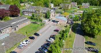 Verleng het contract voor azc Grave niet tot 2055, roepen inwoners op: ‘Dit is toch geen democratie meer?’