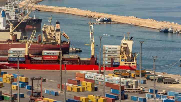 Spaanse havens hervatten overslag na landelijke stroomuitval