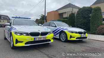 Jonge fietser botst met auto op Larumseweg