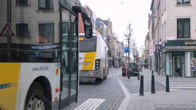 Vlaams Belang wil grote bussen uit centrum Lier bannen, maar stad wijst haalbaarheidsonderzoek af: “Blijven in overleg”