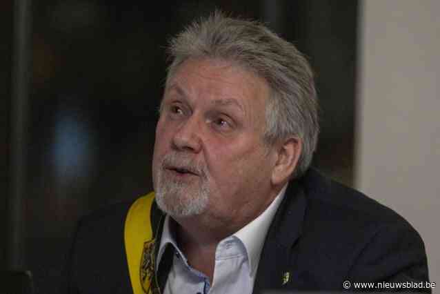 Afwezigheid Guy D’haeseleer zorgt bijna meteen voor problemen bij start van gemeenteraadszitting: “U laten voorzitten is niet rechtsgeldig”