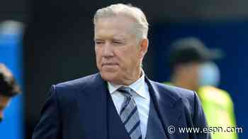 Report: Elway driving cart as ex-agent injured