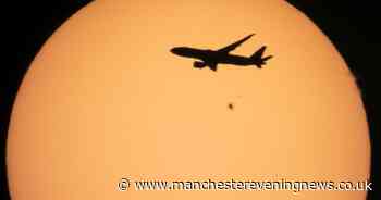 Scientists plan to cool planet by using planes to 'dim the Sun'