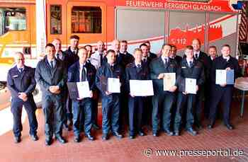 FW-GL: Feierliche Zeugnisübergabe und Ernennungen bei der Feuerwehr Bergisch Gladbach