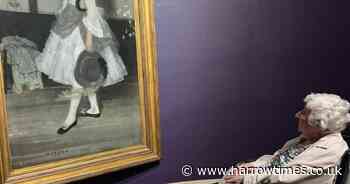 Care home takes residents on visit to Tate Britain gallery