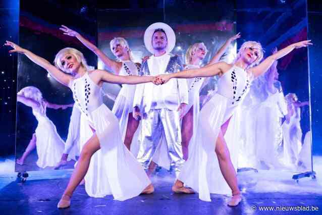 Tickets beschikbaar voor Parijse shows en decors in drie producties van Cabaret Magiq