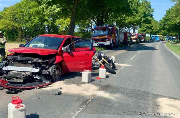 FW Hünxe: Vier Verletzte nach Verkehrsunfall zwischen zwei Pkw und einem Motorrad