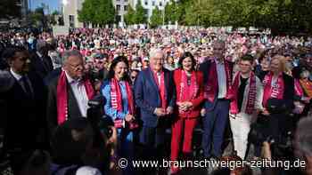 Scholz, Merkel, Steinmeier: Kirchentag in Hannover setzt politische Akzente
