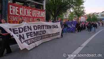 Auf in die Walpurgisnacht: Demo mit 1200 Teilnehmern gestartet