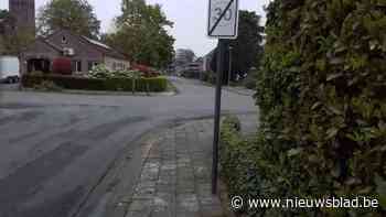 Proefopstelling moet Beneluxpleintje Mol-Donk veiliger maken voor spelende kinderen
