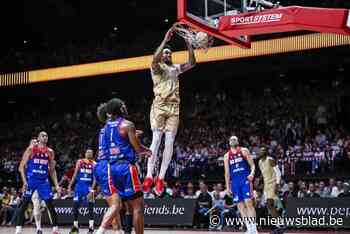 Play-off-ticket is binnen: Windrose Giants Antwerp klopt Heroes Den Bosch voor 13.000 toeschouwers op Night of the Giants