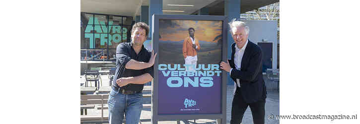 Taco Zimmerman en Bart Barnas koesteren AVROTROS