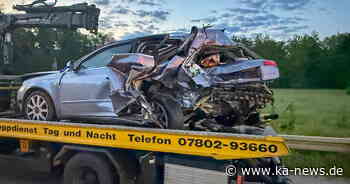 A5-Unfall: Betrunkener Transporter-Fahrer kracht in Audi - aber wer saß drin?