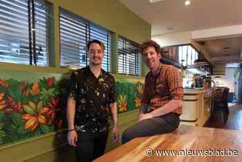 Christoph (37) en Michael (32) willen in nieuwe brasserie scoren met Nederlandse specialiteit: “Daar draait dat als gek”