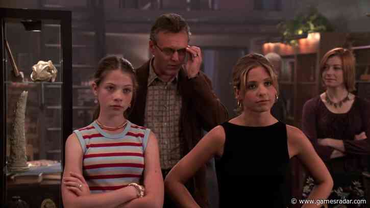 Sarah Michelle Gellar debunks "fake" leaks about her Buffy the Vampire Slayer reboot and praises Eternals director Chloé Zhao's "passion" for the project