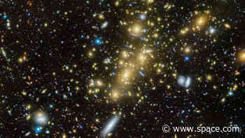 Gaze at a cluster of glowing galaxies | Space photo of the day for May 2, 2025