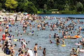Brandweer houdt zoekactie in recreatiedomein De Nekker door hoopje kleren naast water: “Niemand aangetroffen”