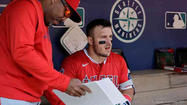Angels place Mike Trout on 10-day injured list with bone bruise in knee