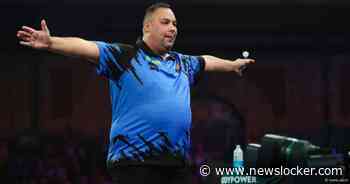 Jermaine Wattimena weet niet wat hem overkomt: Nederlandse darter moet podium af door brandalarm