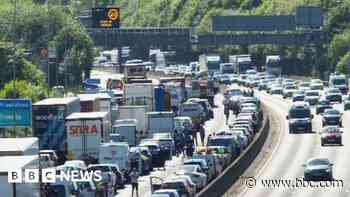 Severe M62 delays after multi-vehicle crash